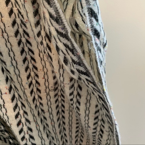 Mudd lightweight kimono white blackfringe - Picture 6 of 9